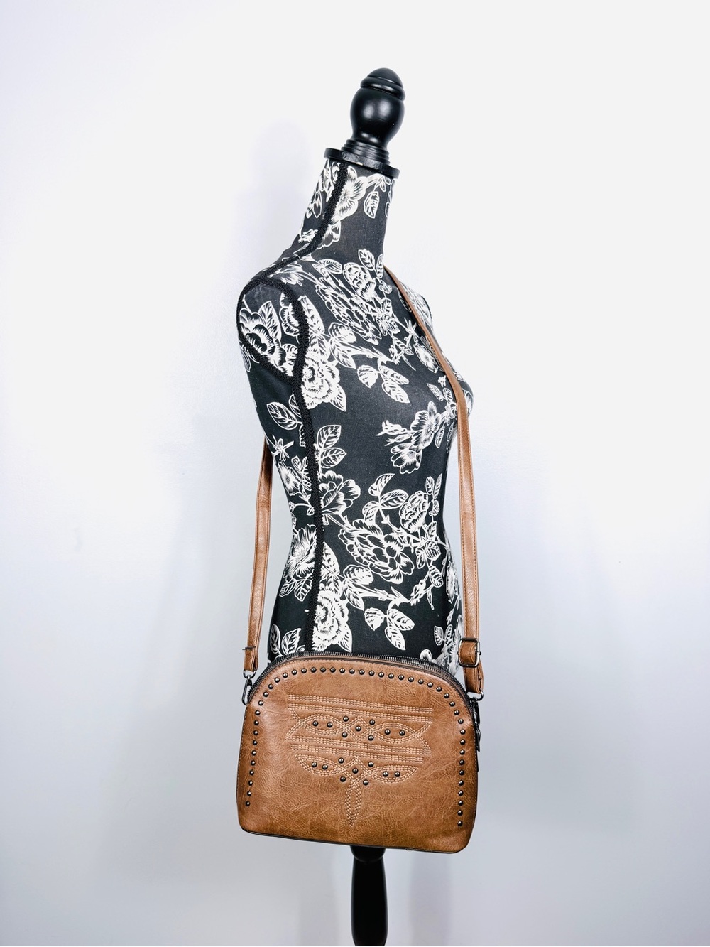 Sam & Hadley brown studded western dome crossbody purse size medium